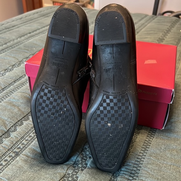 Munro American Lilian Black leather booties - Picture 4 of 7